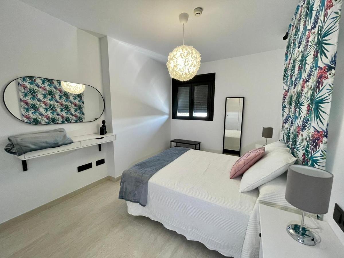 Lhome Cádiz Exteriör bild