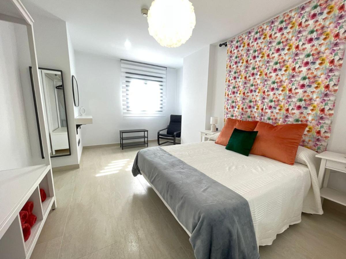 Lhome Cádiz Exteriör bild